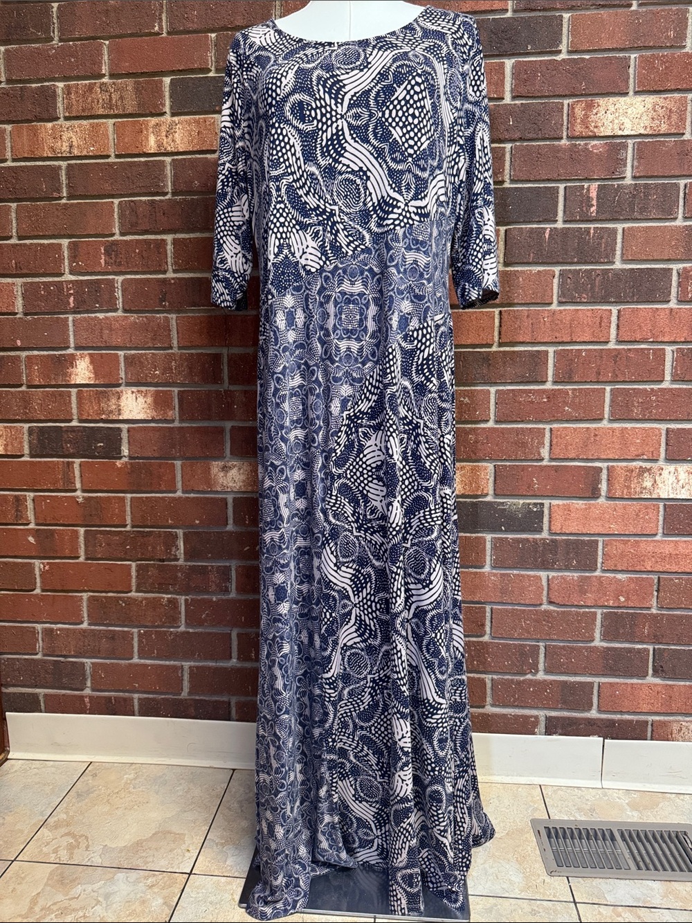Soft Surroundings Juliette Jersey Navy & Neutral Tile Maxi Dress Size XL - Picture 3 of 11